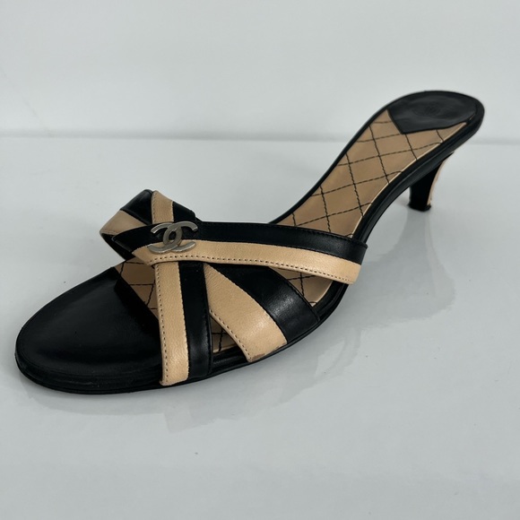 CHANEL Kitten heel slides. Sz 7.5 - Picture 3 of 9